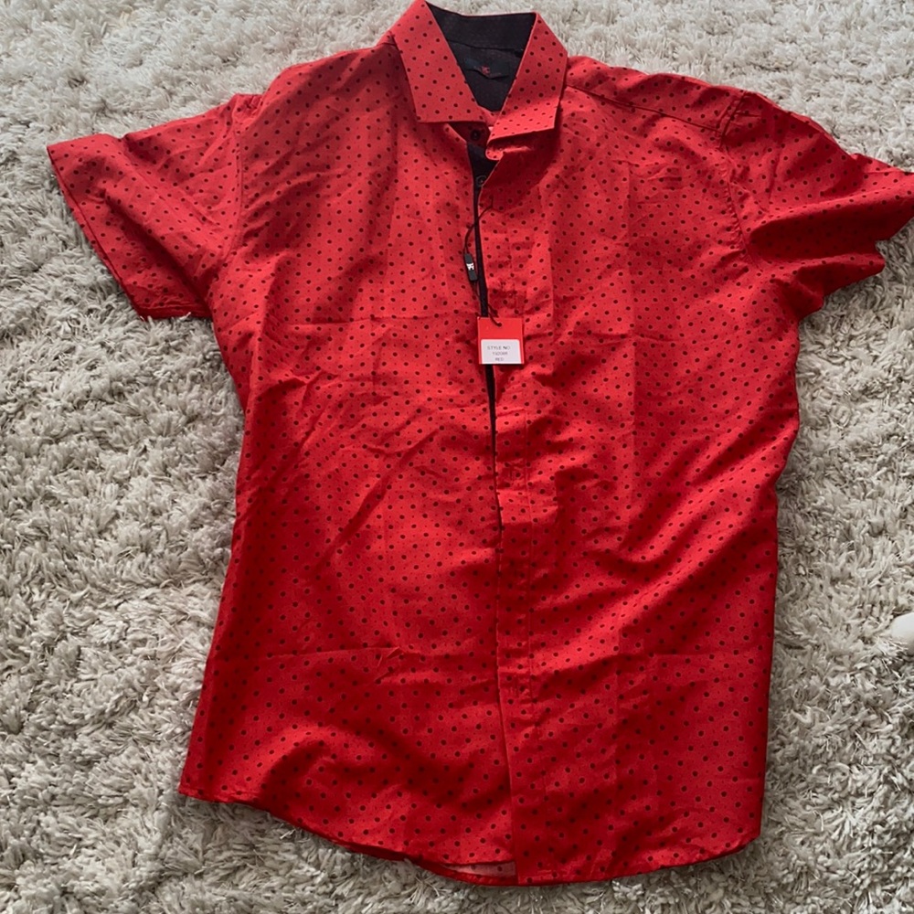 Red short sleeves  man shirt